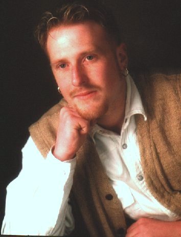 stephen2.jpg (27032 bytes)